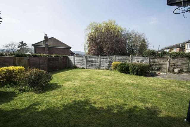  Image of 5 bedroom Detached house for sale in Valley Close Goring Reading RG8 at Goring on Thames, RG8 0AN