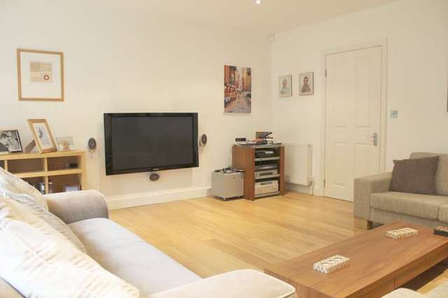  Image of 5 bedroom Detached house for sale in Valley Road Henley-on-Thames RG9 at Henley-On-Thames, RG9 1RL