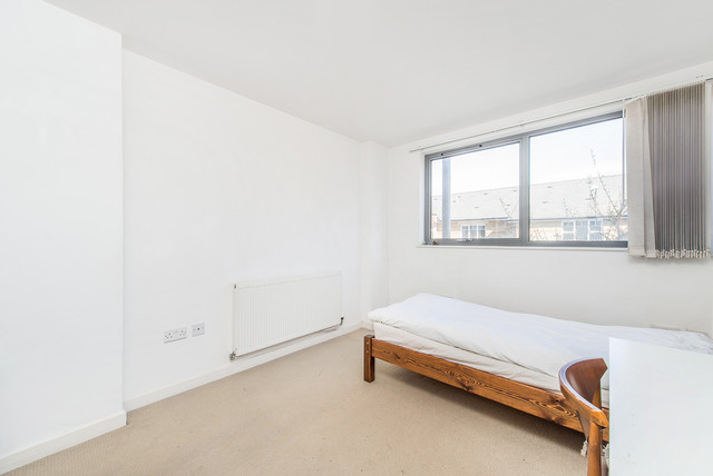  Image of 2 bedroom Apartment for sale in Varcoe Road London SE16 at Varcoe Road Surrey Quays London, SE16 3AD