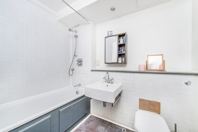  Image of 2 bedroom Apartment for sale in Varcoe Road London SE16 at Varcoe Road Surrey Quays London, SE16 3AD
