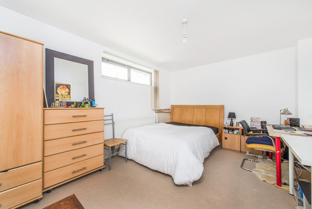  Image of 2 bedroom Apartment for sale in Varcoe Road London SE16 at Varcoe Road Surrey Quays London, SE16 3AD