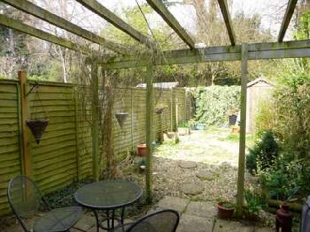  Image of 2 bedroom Detached house to rent in Victoria Gardens Ringwood BH24 at Ringwood, BH24 1FD