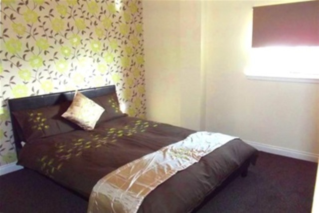  Image of 2 bedroom Flat to rent in Victoria Road Glasgow G42 at Govanhill Glasgow Glasgow, G42 7AB