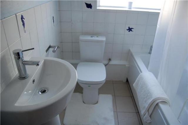  Image of 2 bedroom End of Terrace to rent in Victoria Street Cheltenham GL50 at Gloucestershire, GL50 4HU