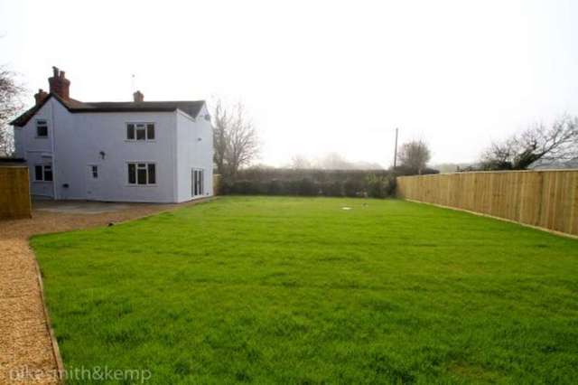  Image of 4 bedroom Detached house for sale in West End Waltham St. Lawrence Reading RG10 at WALTHAM ST LAWRENCE, RG10 0NG