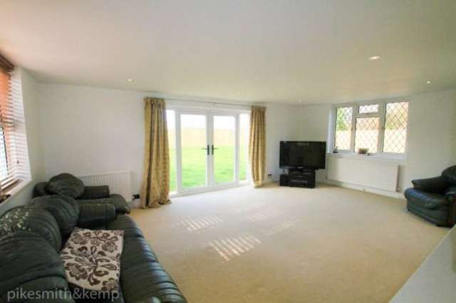  Image of 4 bedroom Detached house for sale in West End Waltham St. Lawrence Reading RG10 at WALTHAM ST LAWRENCE, RG10 0NG