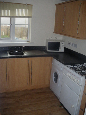 Image of 3 bedroom Semi-Detached house to rent in Waltheof Road Sheffield S2 at Sheffield, S2 1PE