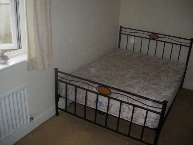  Image of 3 bedroom Semi-Detached house to rent in Waltheof Road Sheffield S2 at Sheffield, S2 1PE