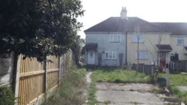  Image of 3 bedroom End of Terrace for sale in Kirby Road Walton on the Naze CO14 at Walton on the Naze Essex Walton-on-Naze, CO14 8QZ