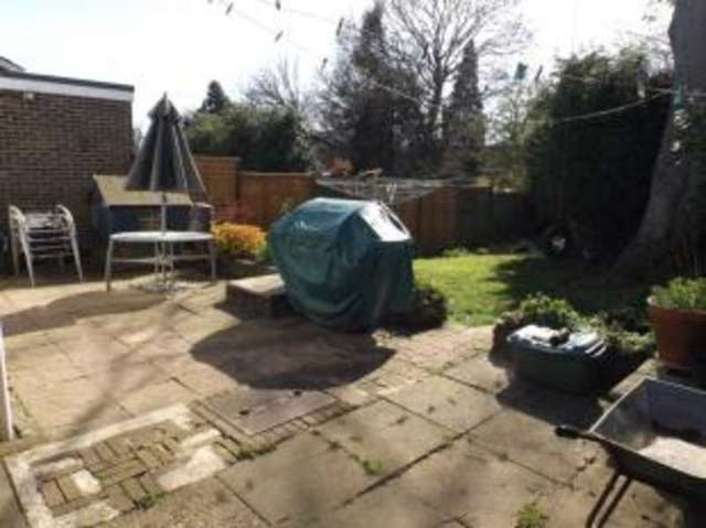  Image of 3 bedroom Semi-Detached house for sale in Gloucester Road Waterlooville PO7 at Waterlooville Hampshire Waterlooville, PO7 7BJ