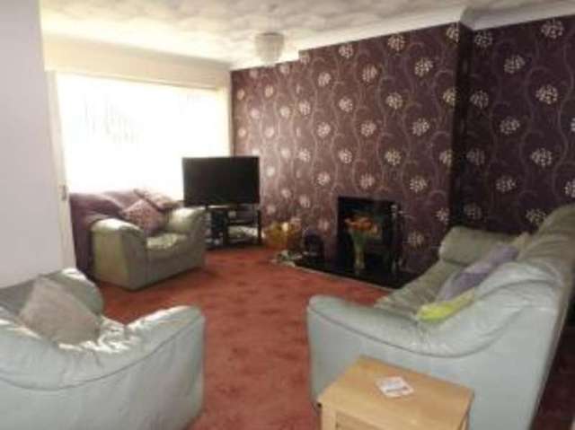  Image of 3 bedroom Semi-Detached house for sale in Gloucester Road Waterlooville PO7 at Waterlooville Hampshire Waterlooville, PO7 7BJ