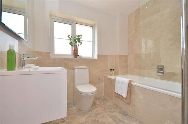  Image of 4 bedroom Detached house for sale in Wedgwood Way Cowplain Waterlooville PO8 at Cowplain Waterlooville Waterlooville, PO8 8RW