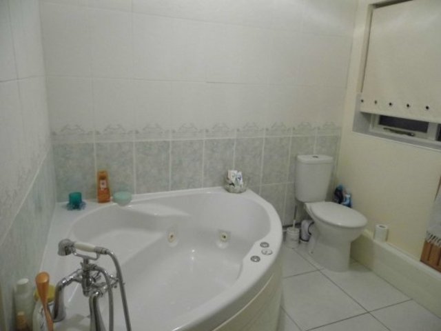  Image of 3 bedroom Detached house for sale in Welland Close Burton-on-Trent DE15 at Burton-On-Trent Staffordshire Burton-On-Trent, DE15 0AG