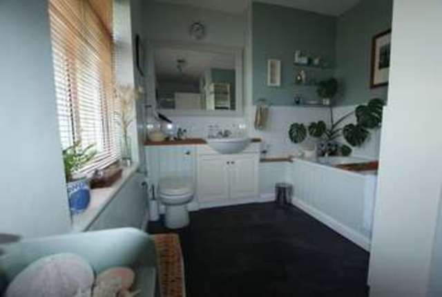 Image of 3 bedroom Terraced house for sale in Warneford Avenue Halton Aylesbury HP22 at Warneford Avenue Wendover Wendover, HP22 5QD