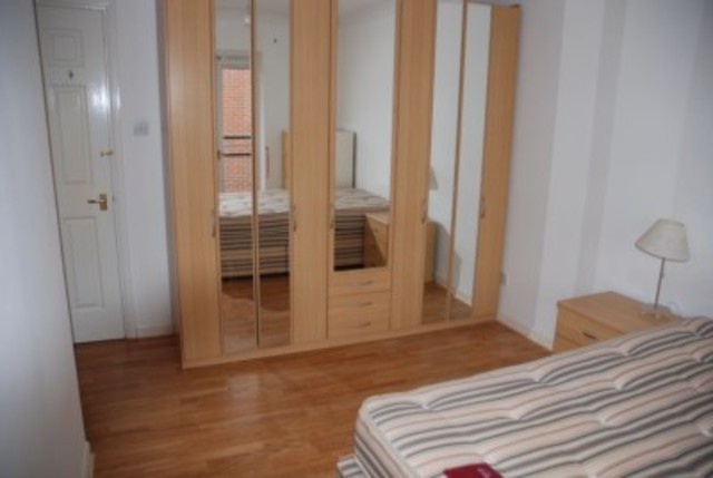  Image of 2 bedroom Flat to rent in Wesley Avenue London E16 at Wesley  Avenue North Woolwich London, E16 1SR