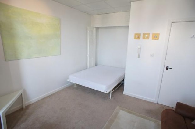  Image of Studio flat to rent in Durley Gardens Westbourne Bournemouth BH2 at 1 Durley Gardens  Bournemouth, BH2 5HT