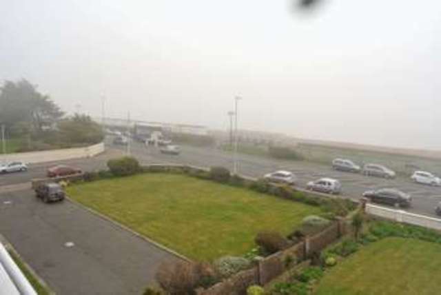  Image of 3 bedroom Flat to rent in West Parade Worthing BN11 at West Parade  Worthing, BN11 3QY