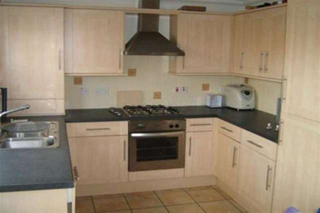  Image of 3 bedroom Detached house to rent in Covington Road Emsworth PO10 at Emsworth, PO10 8SY