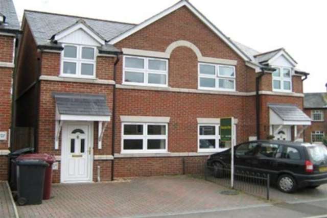  Image of 3 bedroom Detached house to rent in Covington Road Emsworth PO10 at Emsworth, PO10 8SY