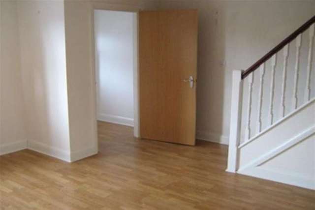  Image of 3 bedroom Detached house to rent in Covington Road Emsworth PO10 at Emsworth, PO10 8SY