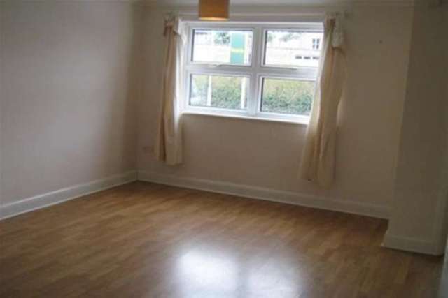  Image of 3 bedroom Detached house to rent in Covington Road Emsworth PO10 at Emsworth, PO10 8SY