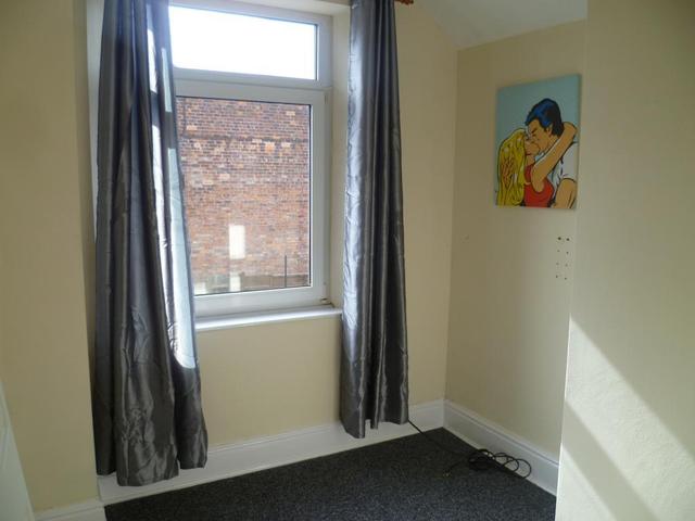  Image of 3 bedroom Terraced house to rent in Westcott Street Hull HU8 at Hull, HU8 8LU