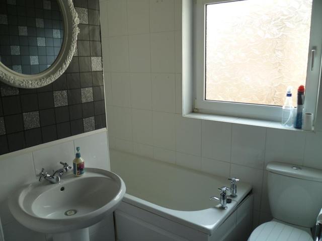  Image of 3 bedroom Terraced house to rent in Westcott Street Hull HU8 at Hull, HU8 8LU