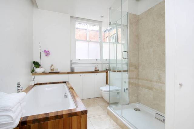  Image of 2 bedroom Maisonette to rent in Western Lane London SW12 at Western Lane  London, SW12 8JS
