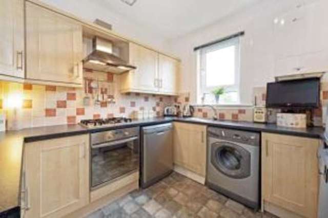  Image of 3 bedroom Flat for sale in Whirlie Road Crosslee Johnstone PA6 at Crosslee Houston Crosslee, PA6 7AL