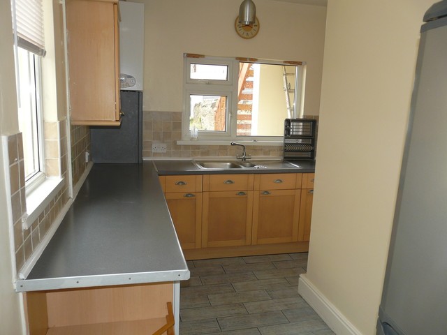  Image of 2 bedroom Ground Flat to rent in Whitchurch Road Heath Cardiff CF14 at Ground Floor  Cardiff, CF14 3JR