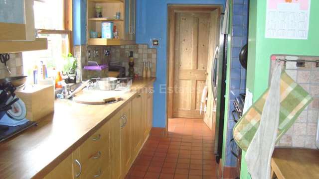  Image of 2 bedroom Semi-Detached house to rent in Whitley Wood Lane Reading RG2 at Whitley Wood Lane  Reading, RG2 8PP