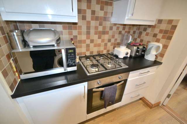  Image of 1 bedroom Apartment to rent in Whitley Wood Lane Reading RG2 at Whitley Wood Lane Whitley Reading, RG2 8PS