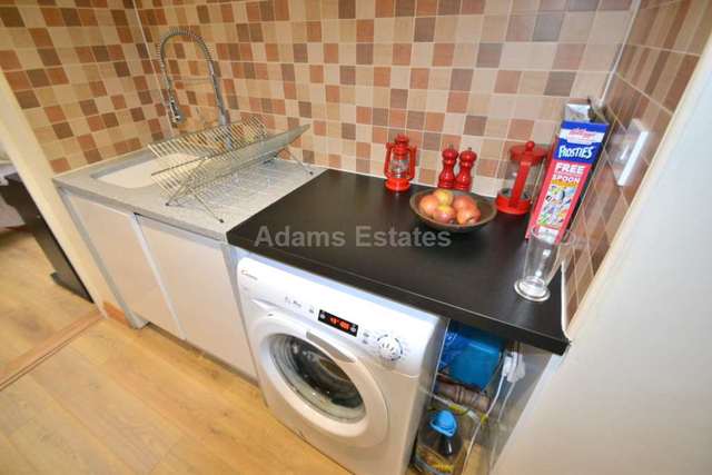  Image of 1 bedroom Apartment to rent in Whitley Wood Lane Reading RG2 at Whitley Wood Lane Whitley Reading, RG2 8PS