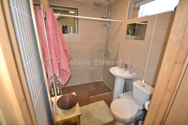  Image of 1 bedroom Apartment to rent in Whitley Wood Lane Reading RG2 at Whitley Wood Lane Whitley Reading, RG2 8PS