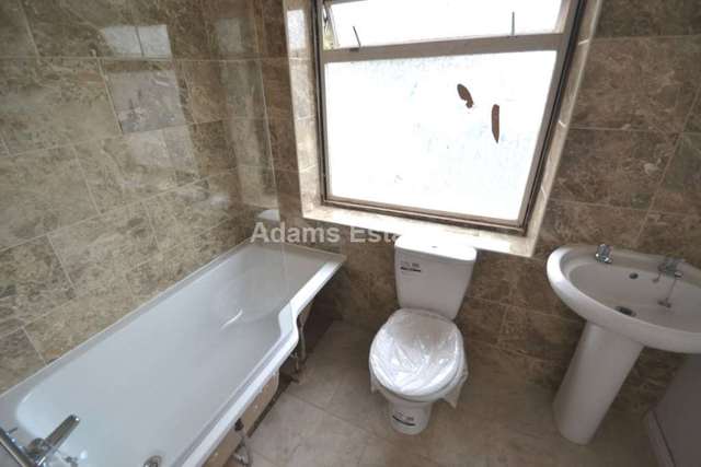  Image of 3 bedroom Semi-Detached house to rent in Windermere Road Reading RG2 at Windermere Road  Reading, RG2 7HR