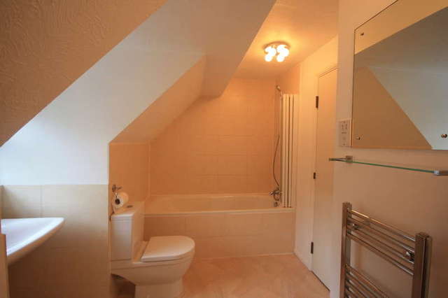  Image of 2 bedroom Maisonette to rent in Windmill Rise Kingston upon Thames KT2 at Surrey  Kingston Upon Thames, KT2 7TU