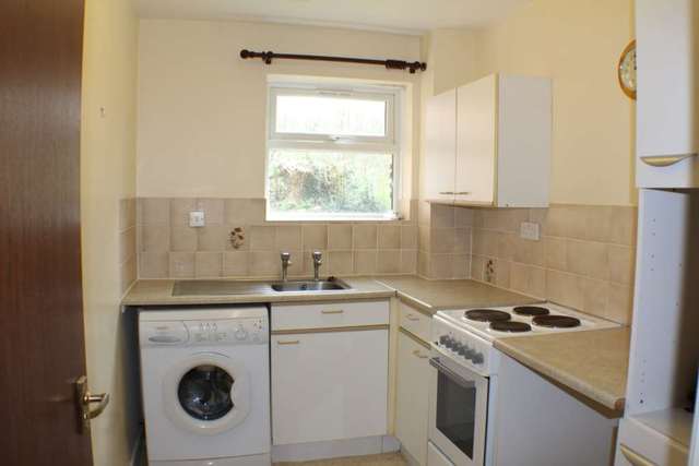  Image of 1 bedroom Flat to rent in Winston Close Woodford Halse Daventry NN11 at Winston Close  Daventry, NN11 3NT