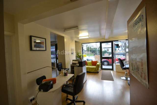  Image of Detached house to rent in Wokingham Road Earley Reading RG6 at Wokingham Road  Reading, RG6 1LT