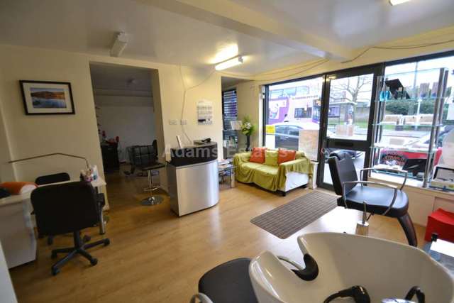  Image of Detached house to rent in Wokingham Road Earley Reading RG6 at Wokingham Road  Reading, RG6 1LT