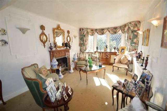  Image of 3 bedroom Detached house for sale in Wolmer Gardens Edgware HA8 at Edgware, HA8 8QE