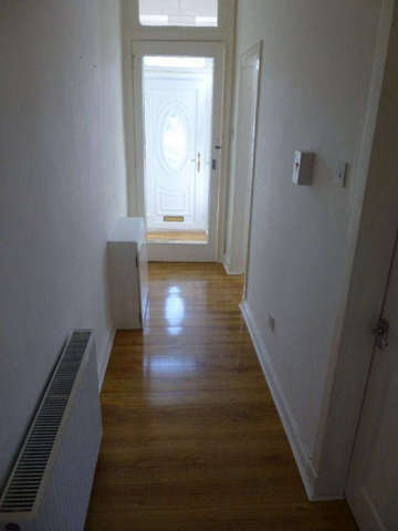  Image of 1 bedroom Apartment to rent in Wood Street Coatbridge ML5 at Wood Street Blairhill Coatbridge, ML5 1LX