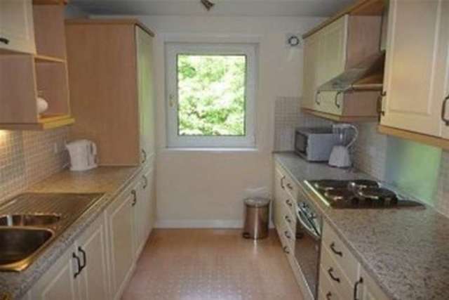  Image of 2 bedroom Flat to rent in Woodburn Park Hamilton ML3 at Hamilton, ML3 6AL