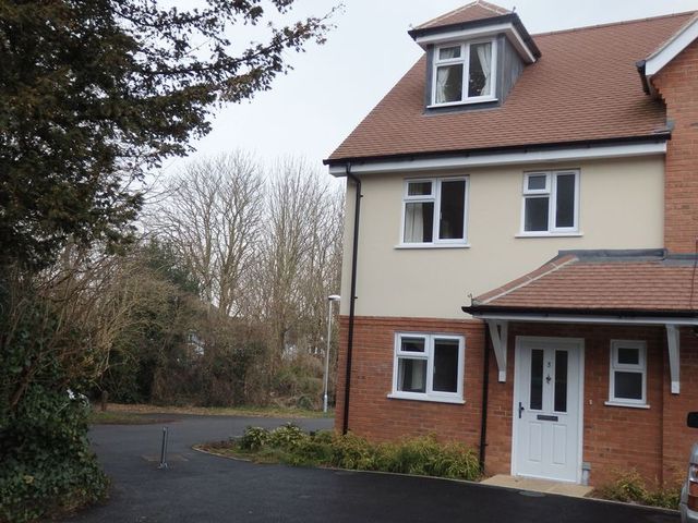  Image of 3 bedroom Terraced house to rent in Woodcote House Court Woodcote Green Road Epsom KT18 at Woodcote House Court Woodcote Green Road Epsom, KT18 7DG
