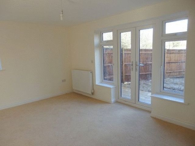  Image of 3 bedroom Terraced house to rent in Woodcote House Court Woodcote Green Road Epsom KT18 at Woodcote House Court Woodcote Green Road Epsom, KT18 7DG