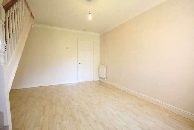  Image of 2 bedroom End of Terrace to rent in Woodhouse Street Binfield Bracknell RG42 at Woodhouse Street Binfield Bracknell, RG42 4RA
