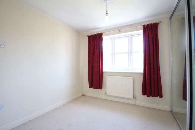  Image of 2 bedroom End of Terrace to rent in Woodhouse Street Binfield Bracknell RG42 at Woodhouse Street Binfield Bracknell, RG42 4RA