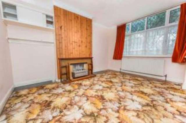  Image of 4 bedroom Semi-Detached house for sale in Brockenhurst Avenue Old Malden Worcester Park KT4 at Worcester Park  Worcester Park, KT4 7RQ