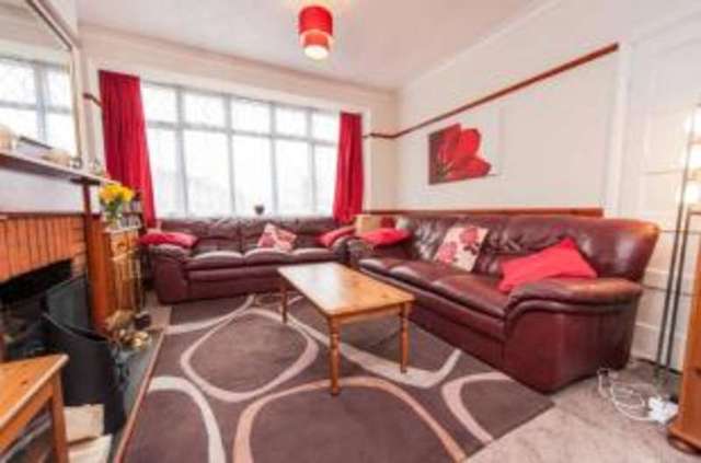  Image of 3 bedroom End of Terrace for sale in Ardrossan Gardens Worcester Park KT4 at Worcester Park Surrey Worcester Park, KT4 7AZ