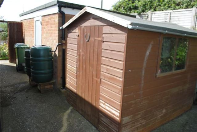  Image of 2 bedroom Detached house for sale in Wychurst Gardens Bexhill-on-Sea TN40 at East Sussex, TN40 2EP