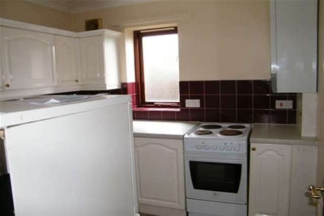 Image of 2 bedroom Flat to rent in St. Leonards Court Beer Street Yeovil BA20 at Yeovil, BA20 2AX